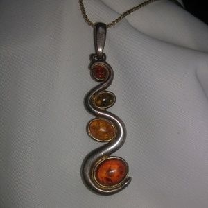 Amber pendant necklace